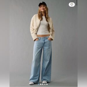 AE Dreamy Drape Strigid Low-Rise Ultra Wide-Leg Jeans New